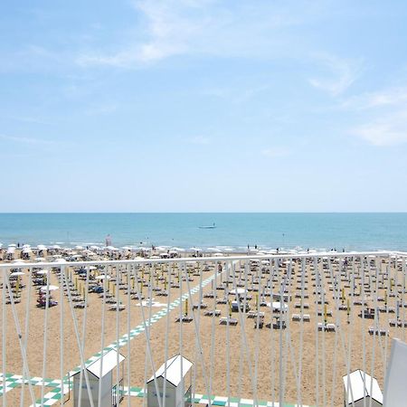 Hotel Montecarlo 3 Stelle Superior Caorle Dış mekan fotoğraf