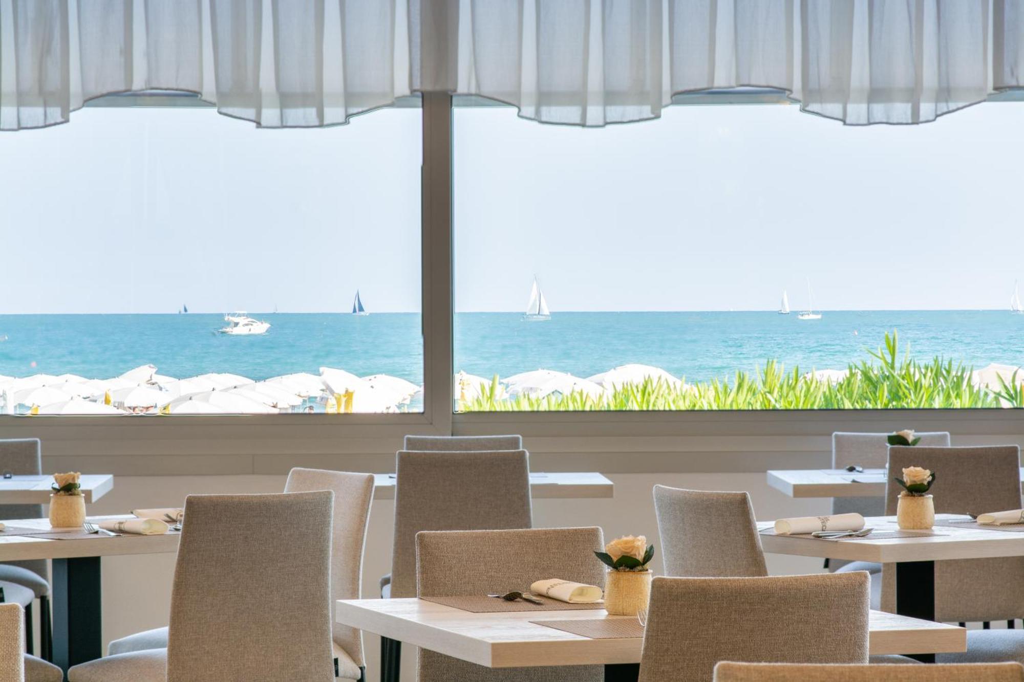 Hotel Montecarlo 3 Stelle Superior Caorle Dış mekan fotoğraf