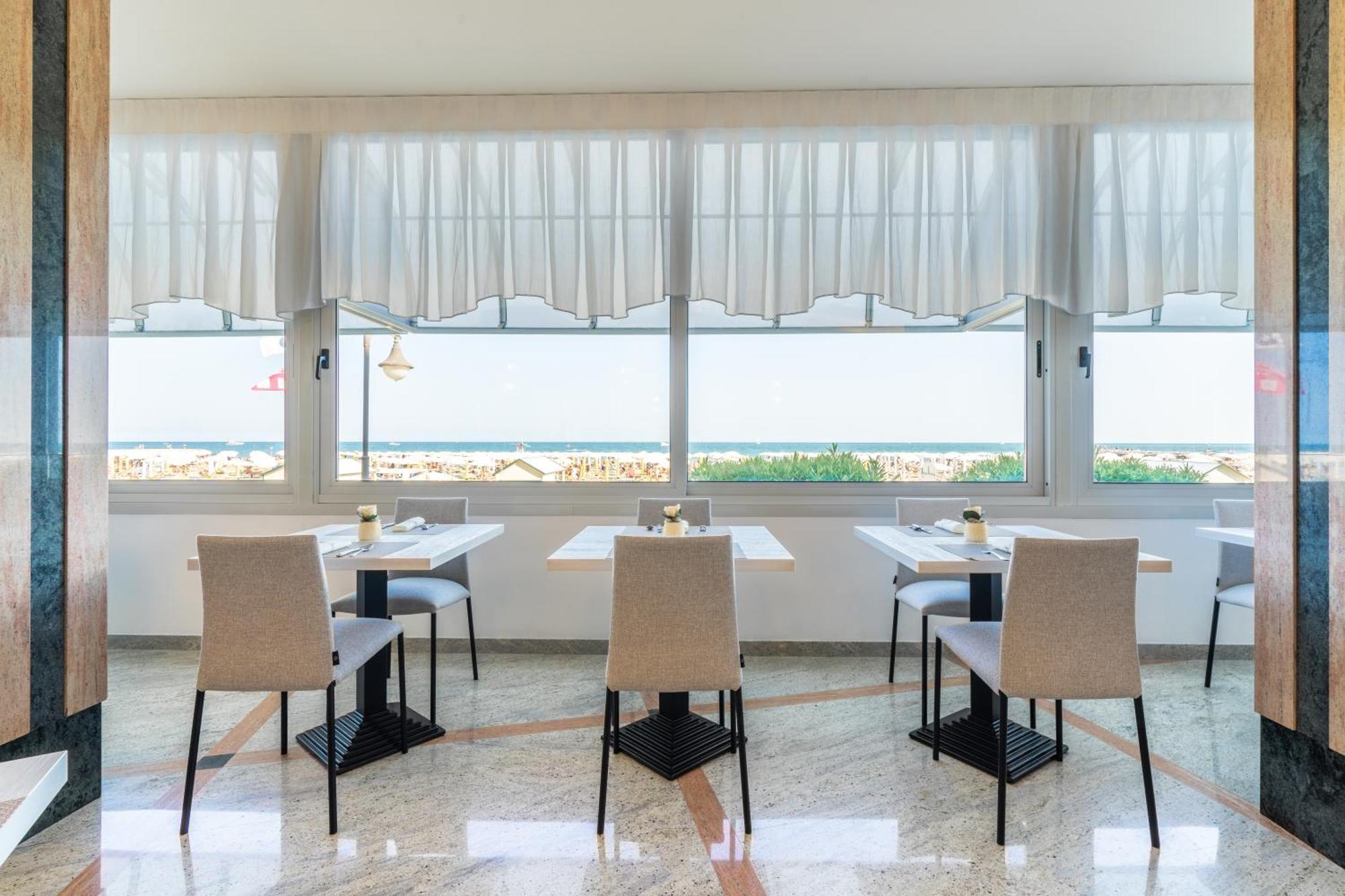 Hotel Montecarlo 3 Stelle Superior Caorle Dış mekan fotoğraf