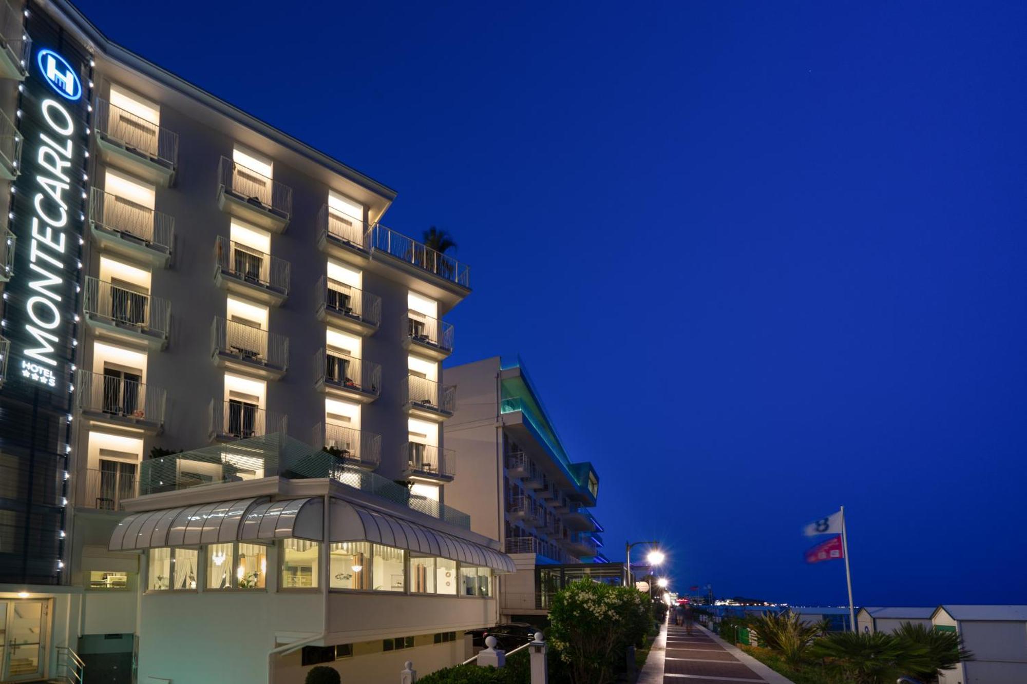 Hotel Montecarlo 3 Stelle Superior Caorle Dış mekan fotoğraf