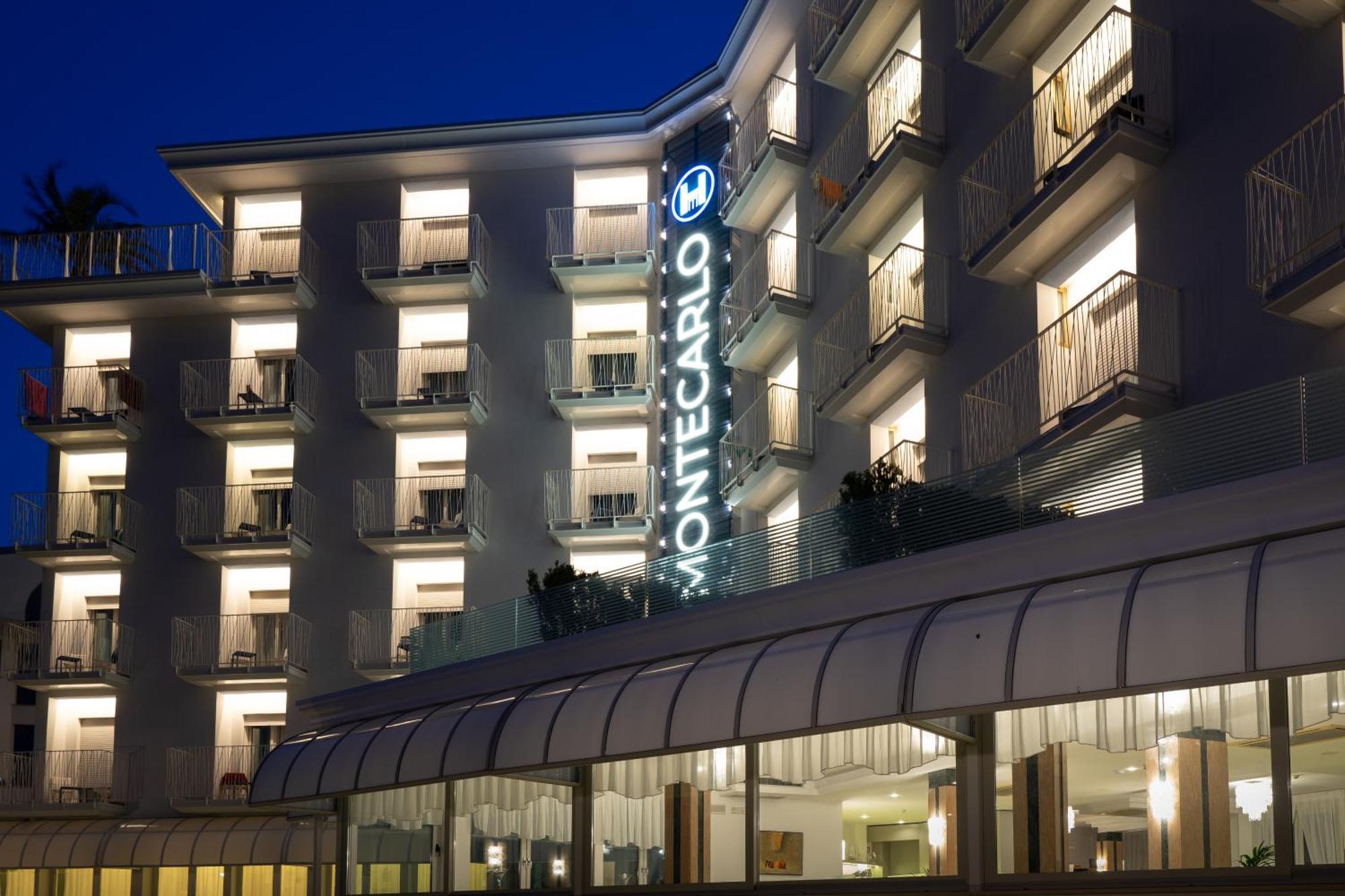 Hotel Montecarlo 3 Stelle Superior Caorle Dış mekan fotoğraf