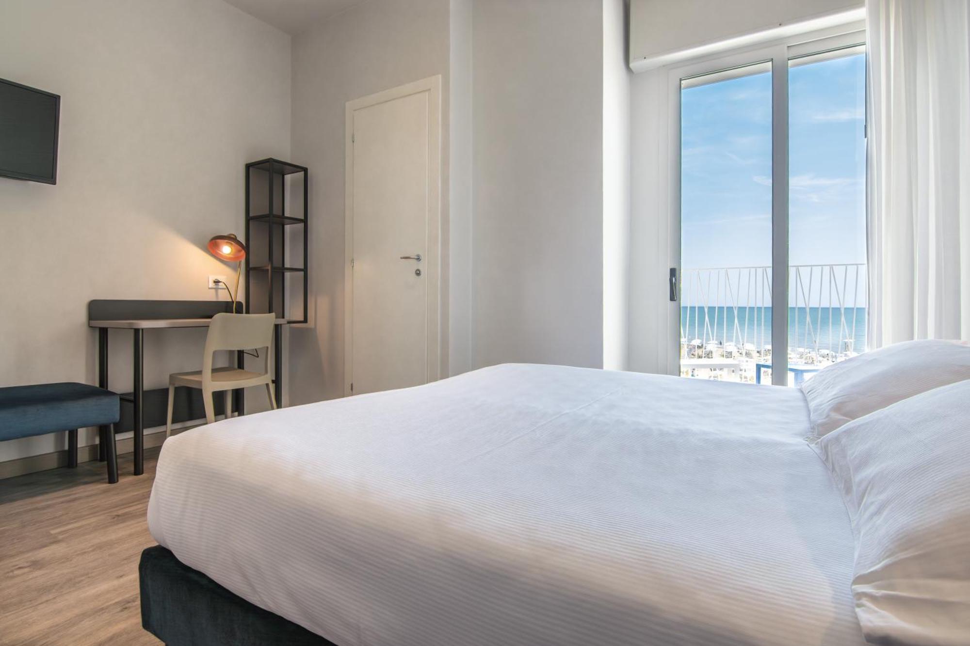 Hotel Montecarlo 3 Stelle Superior Caorle Dış mekan fotoğraf